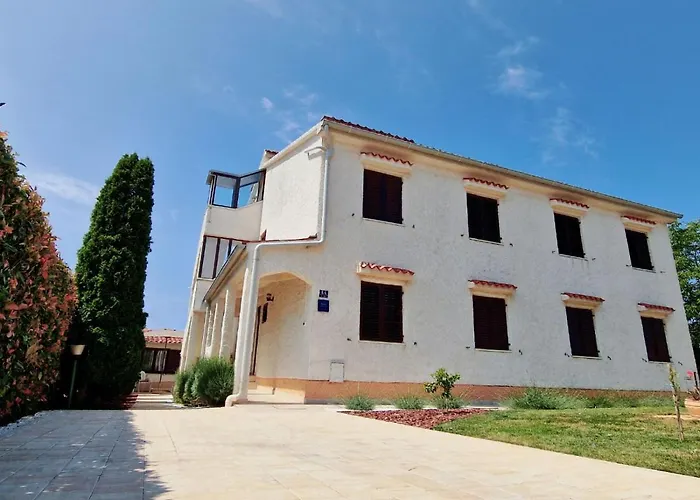 Apartments Regi Medulin