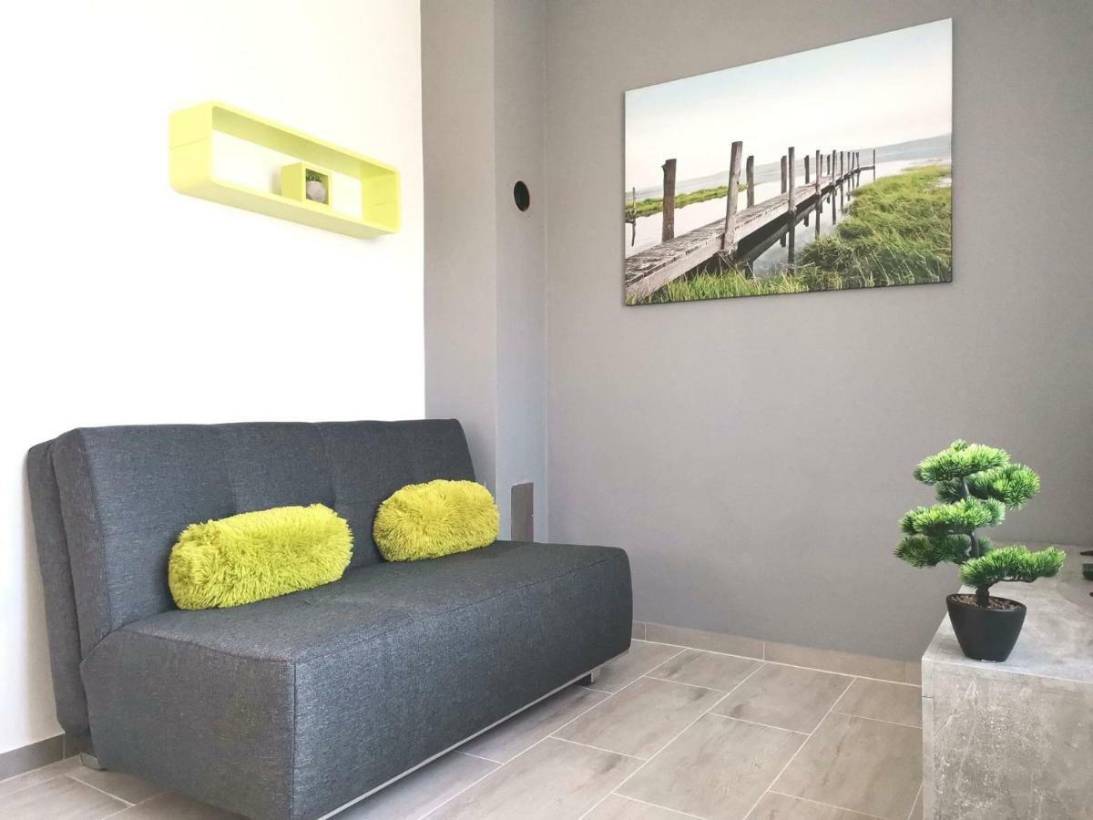 Regi Apartment